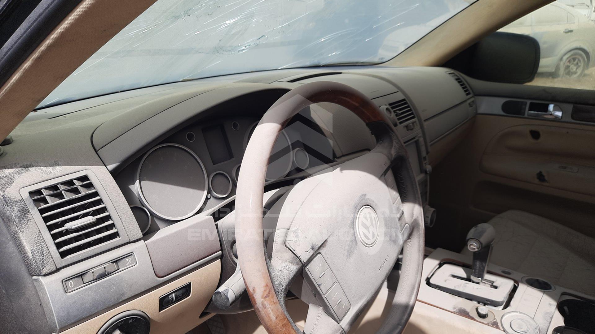 2007 VOLKSWAGEN TOUAREG VIN: WVGAE27L57D005520