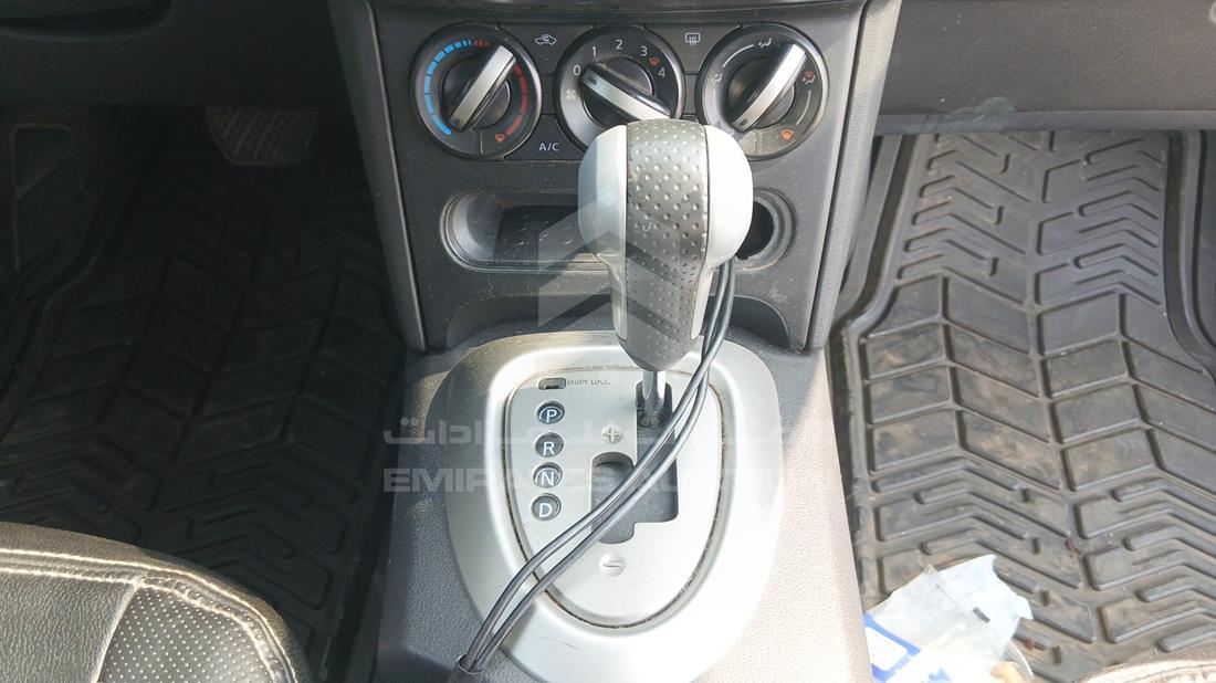2011 Nissan Qashqai — Gear View — Photo 25