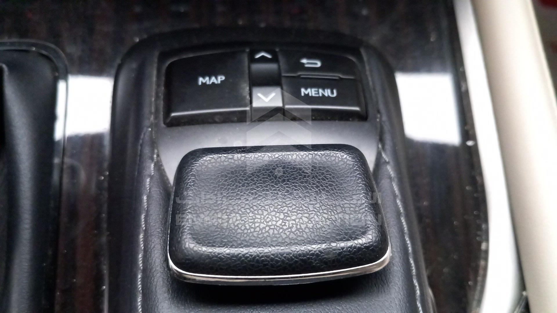 2016 LEXUS LX 570 VIN: JTJHY00WXG4203252