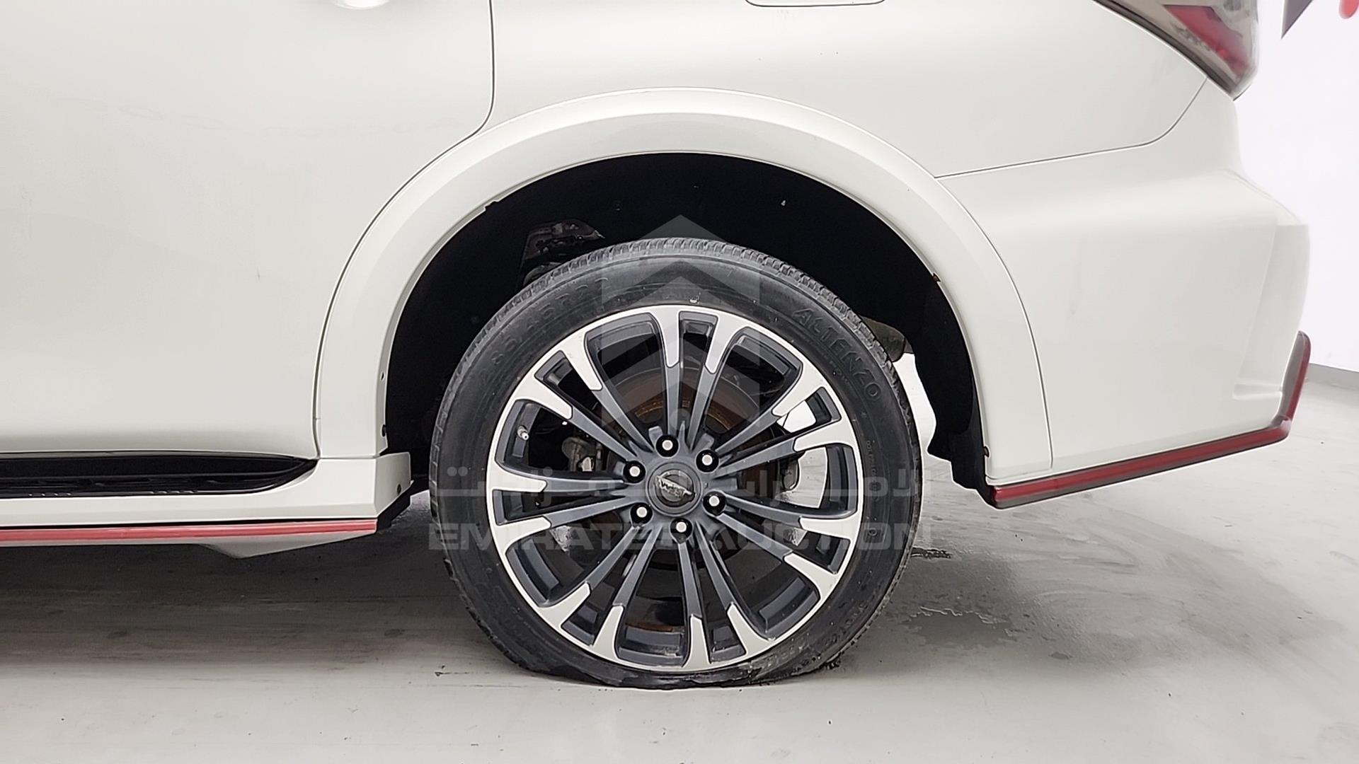 2015 NISSAN PATROL VIN: JN8AY2NY4F9111134