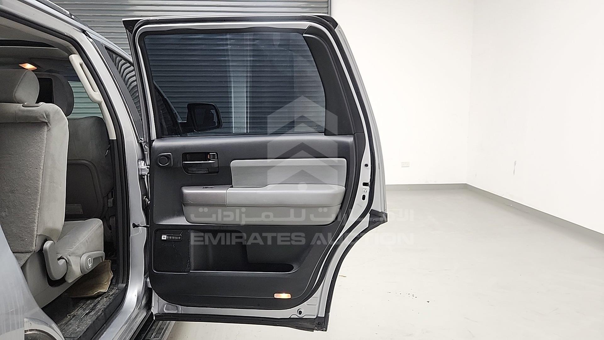 2014 TOYOTA SEQUOIA VIN: 5TDBY64A7ES103959