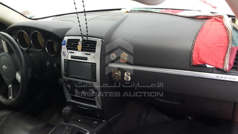 2B3LA53H58H237147 Auction: EmiratesAuction Lot: 405453 2B3LA53H58H237147 Dodge Charger 2008 RED Photo 23
