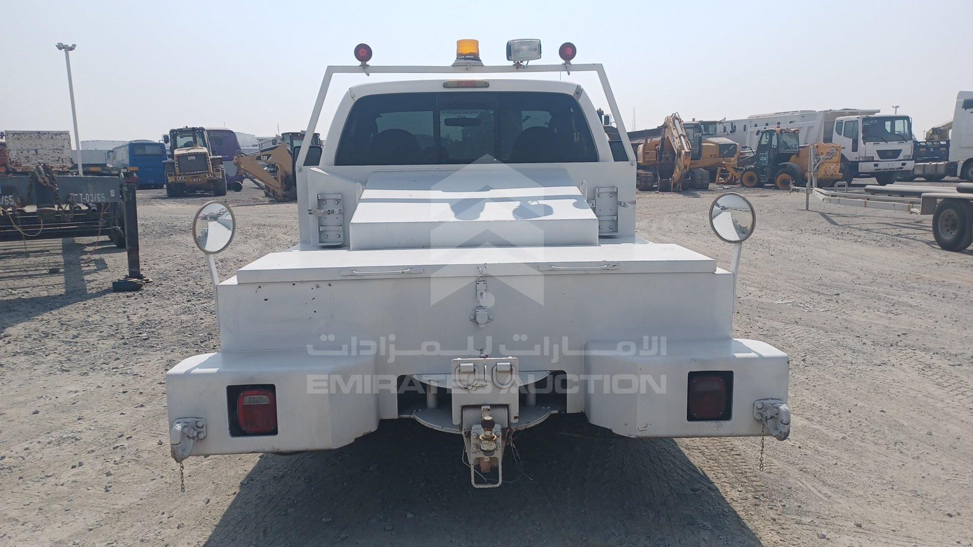 2008 FORD F 350 VIN: 1FDWF35R48EA80415