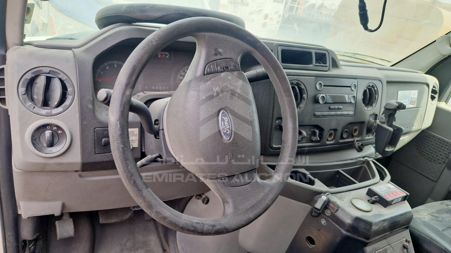 2014 FORD E 350 VIN: 1FDSS3EL0EDA84887