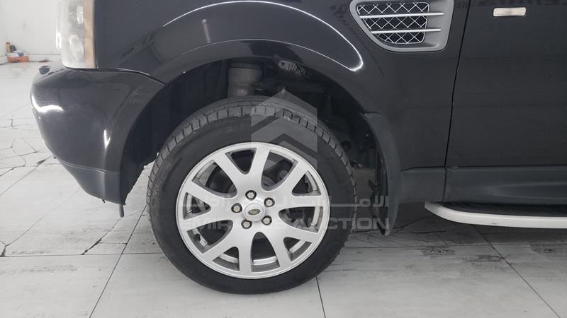 SALLSAA549A200498 Auction: EmiratesAuction Lot: 405788 SALLSAA549A200498 Range Rover Sport 2009 BLACK Photo 33