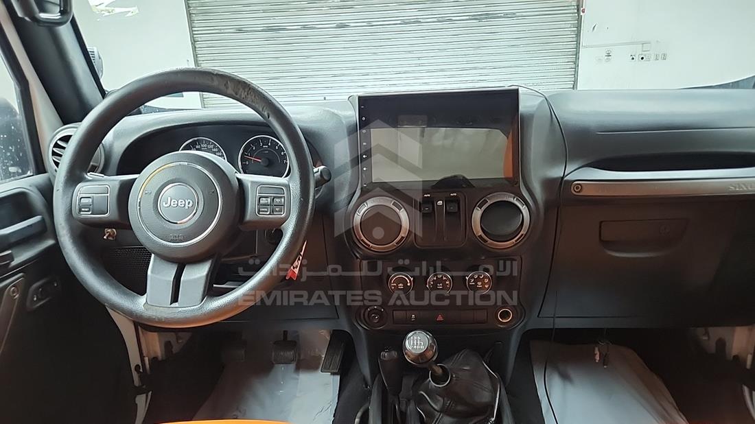 2014 Jeep Wrangler — Entertainment Systems & Camera Monitor & Navigation — Photo 16