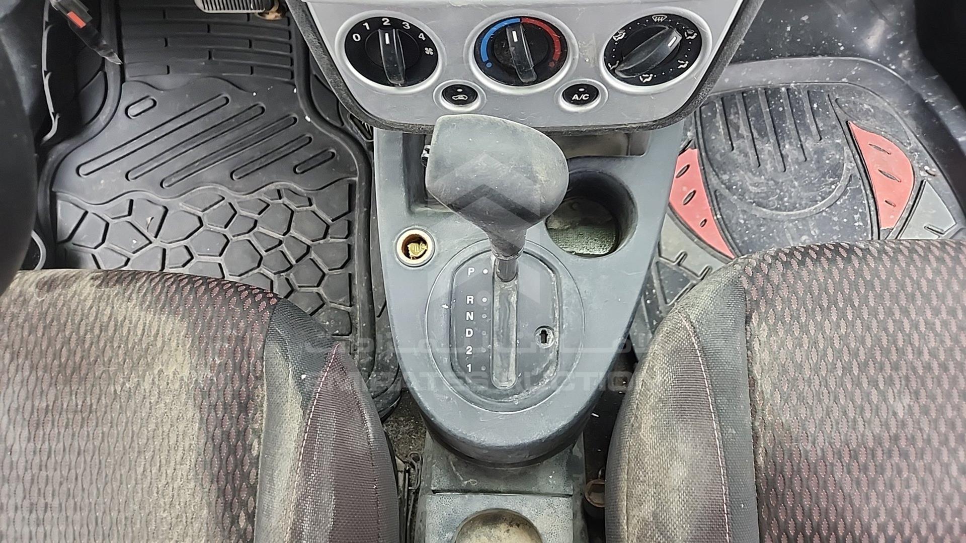 2011 FORD FIGO VIN: MAJTJ21D6BAS61062