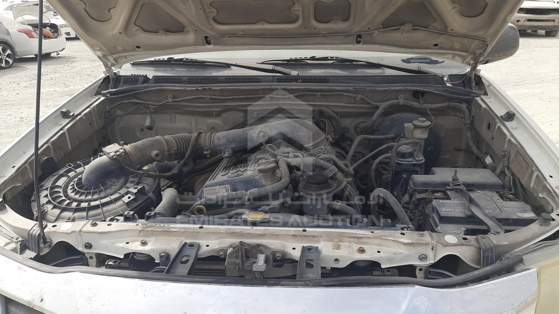 2014 TOYOTA HILUX VIN: MR0FX22G3E1396570