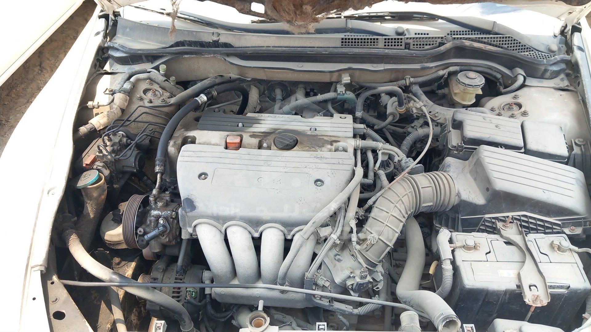 2005 HONDA ACCORD VIN: JHMCM56515C400171