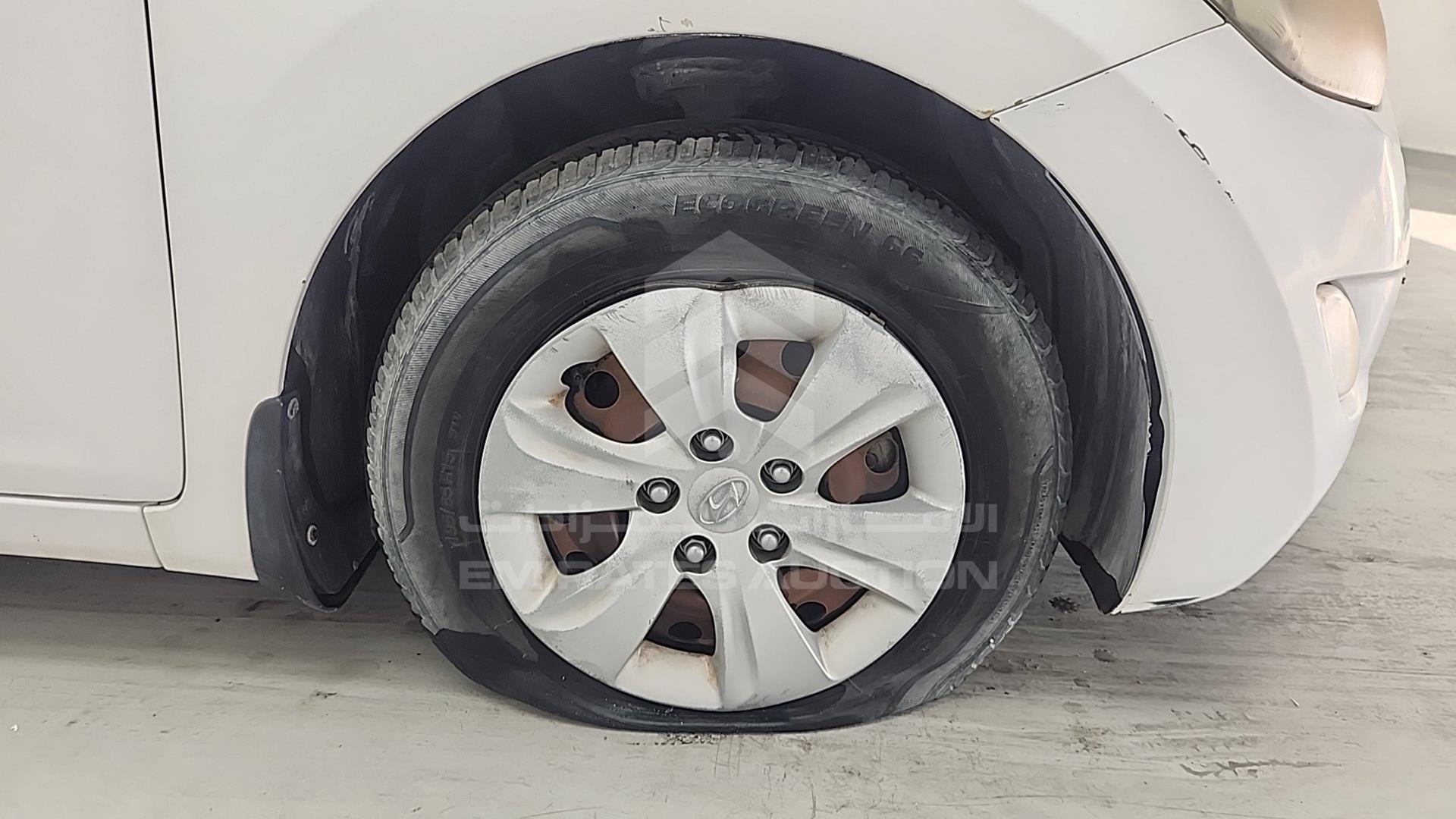 2014 HYUNDAI ELANTRA VIN: KMHDG41C6EU854824