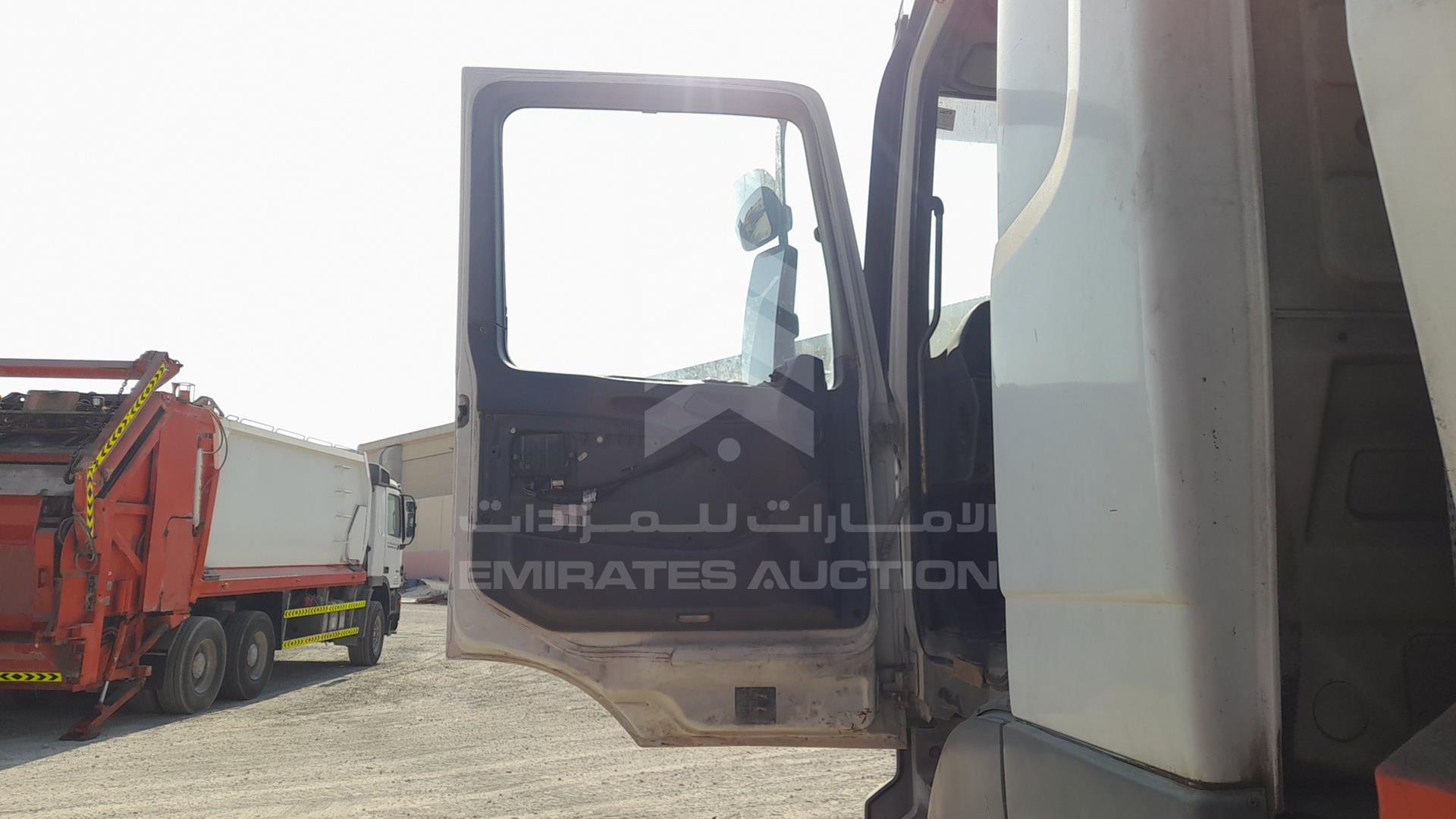 2007 MERCEDES ACTROS VIN: WDAKHCAA47L201969