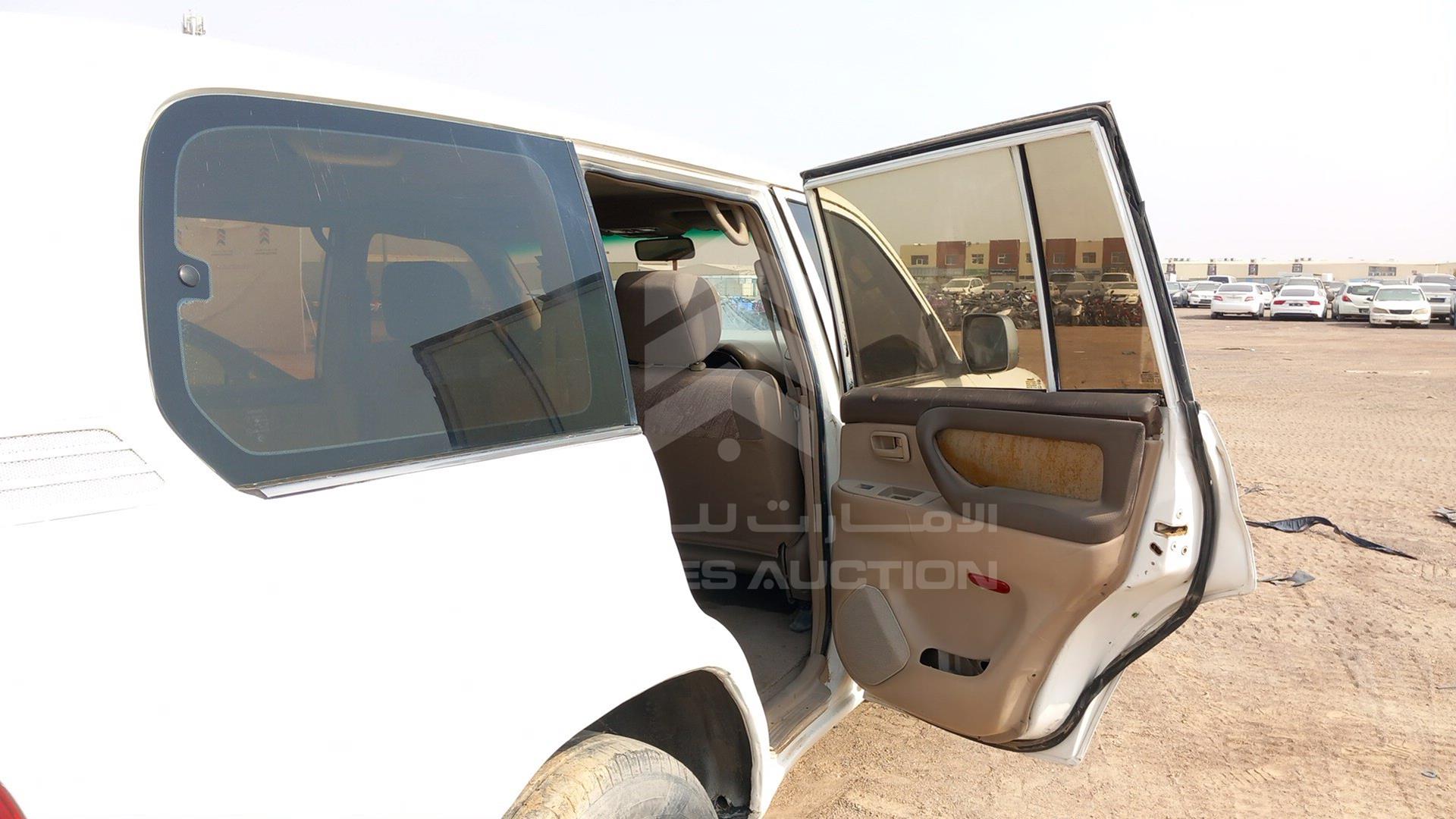 2001 TOYOTA LAND CRUISER VIN: JTEHJ09JX15016752