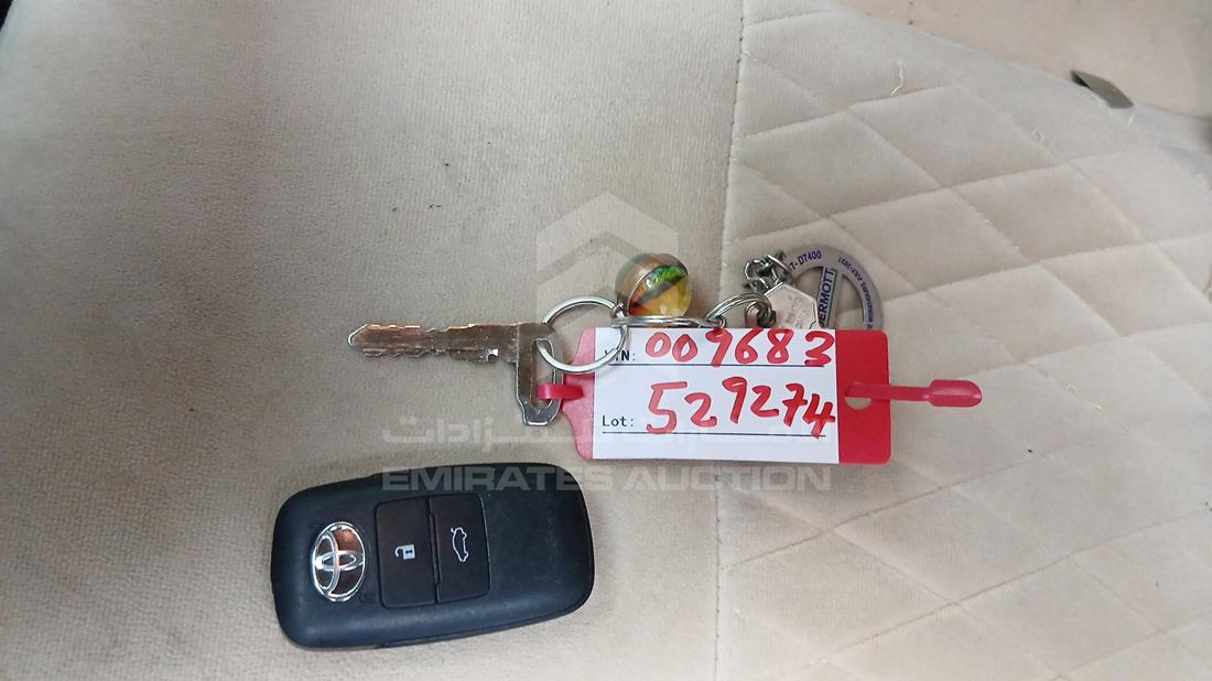 2023 Toyota Yaris — Keys — Photo 7