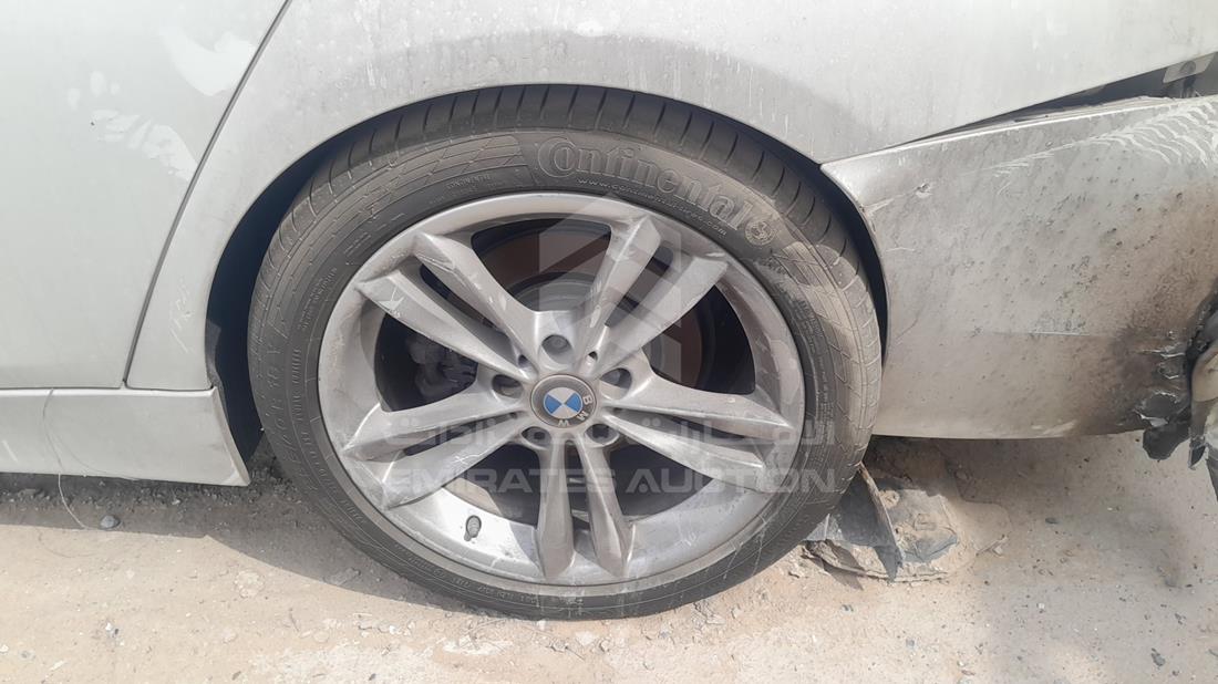 بي ام دبليو 318 اي ايه 2017 — الإطار الخلفي الأيسر — صورة 30