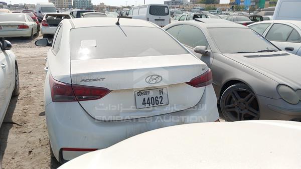 Hyundai Accent 2020 MALC741C1LM224591 Image 8