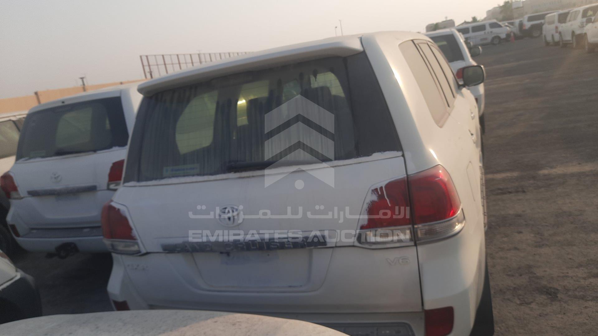 2011 TOYOTA LAND CRUISER VIN: JTMHU09J1B4042644