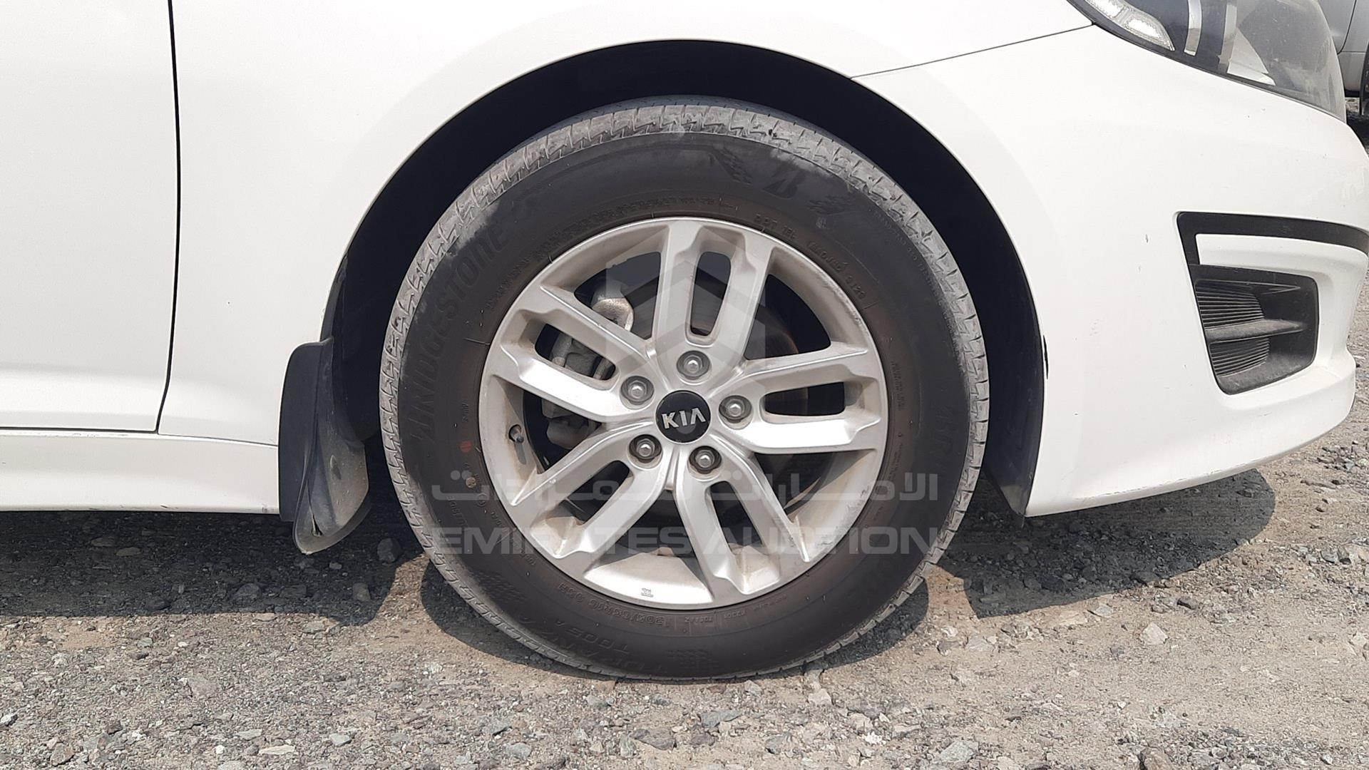 2015 KIA OPTIMA VIN: KNAGM4192F5554589