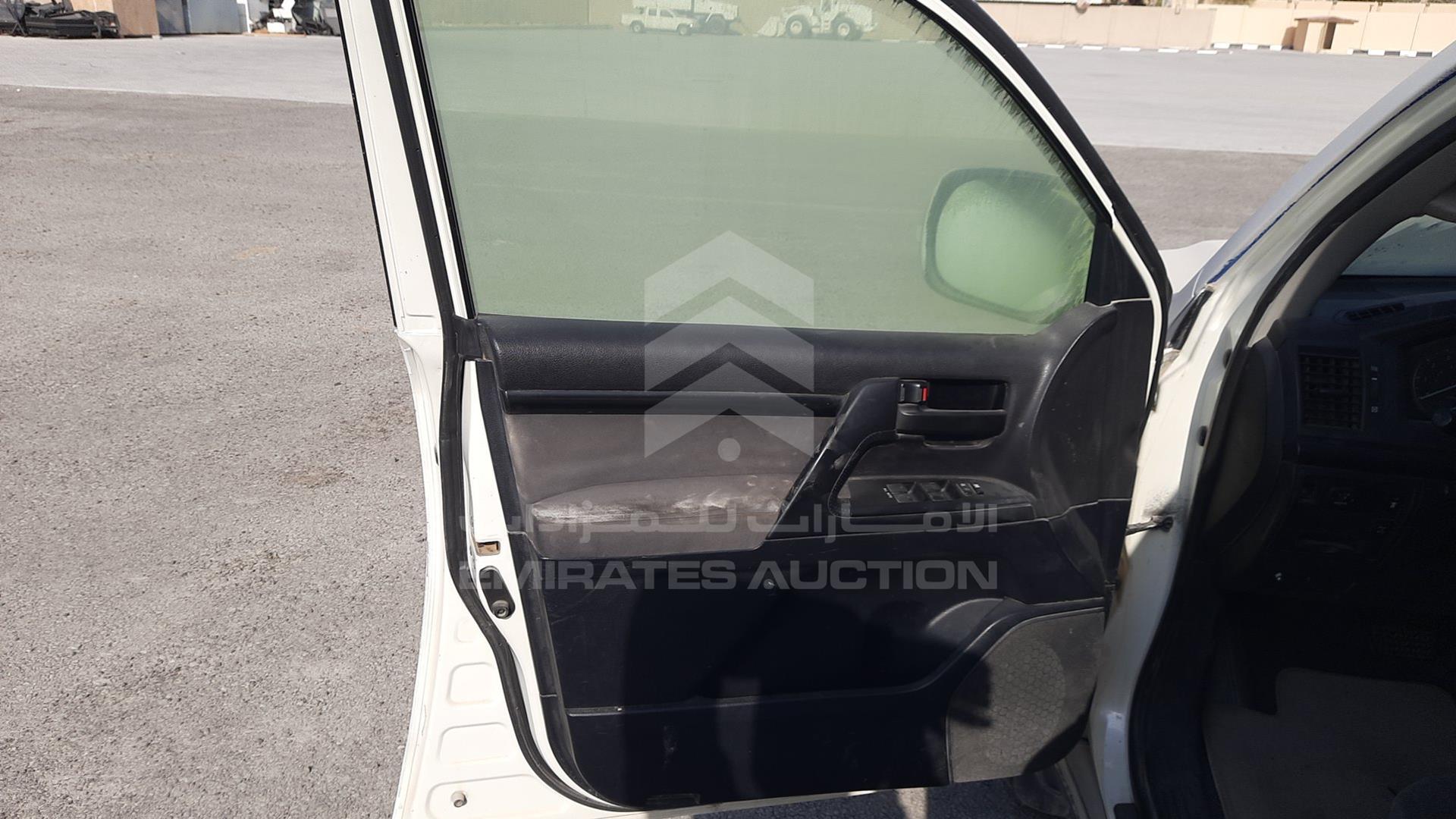 2012 TOYOTA LAND CRUISER VIN: JTMDU09J7C4055558