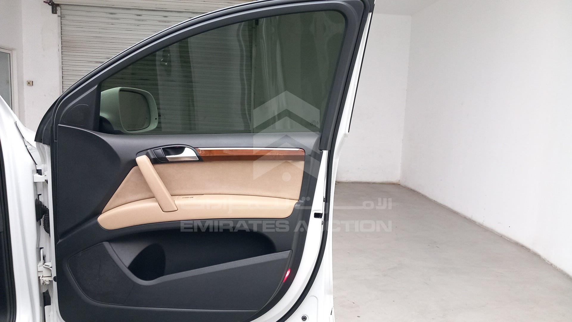 2013 AUDI Q7 VIN: WA1AGDFE2DD004733
