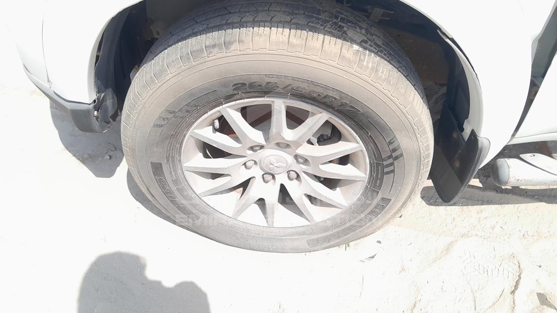 2009 Mitsubishi Pajero — Front Left Tyre — Photo 32