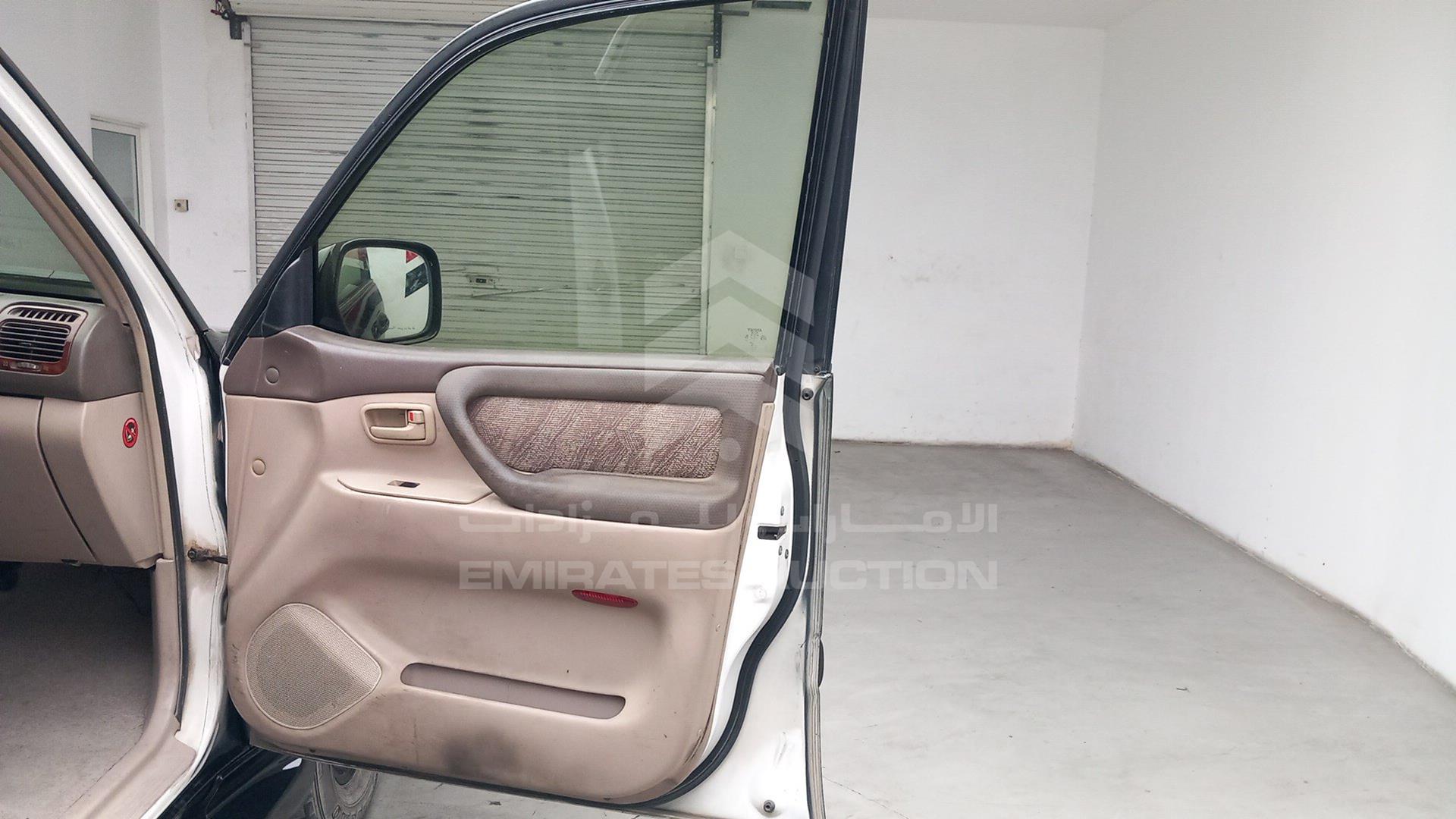 2002 TOYOTA LAND CRUISER VIN: JTEHJ09J725031906