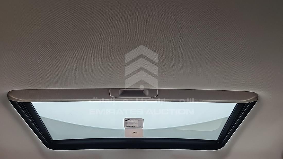 2015 Nissan Patrol — Sun Roof View — Photo 22