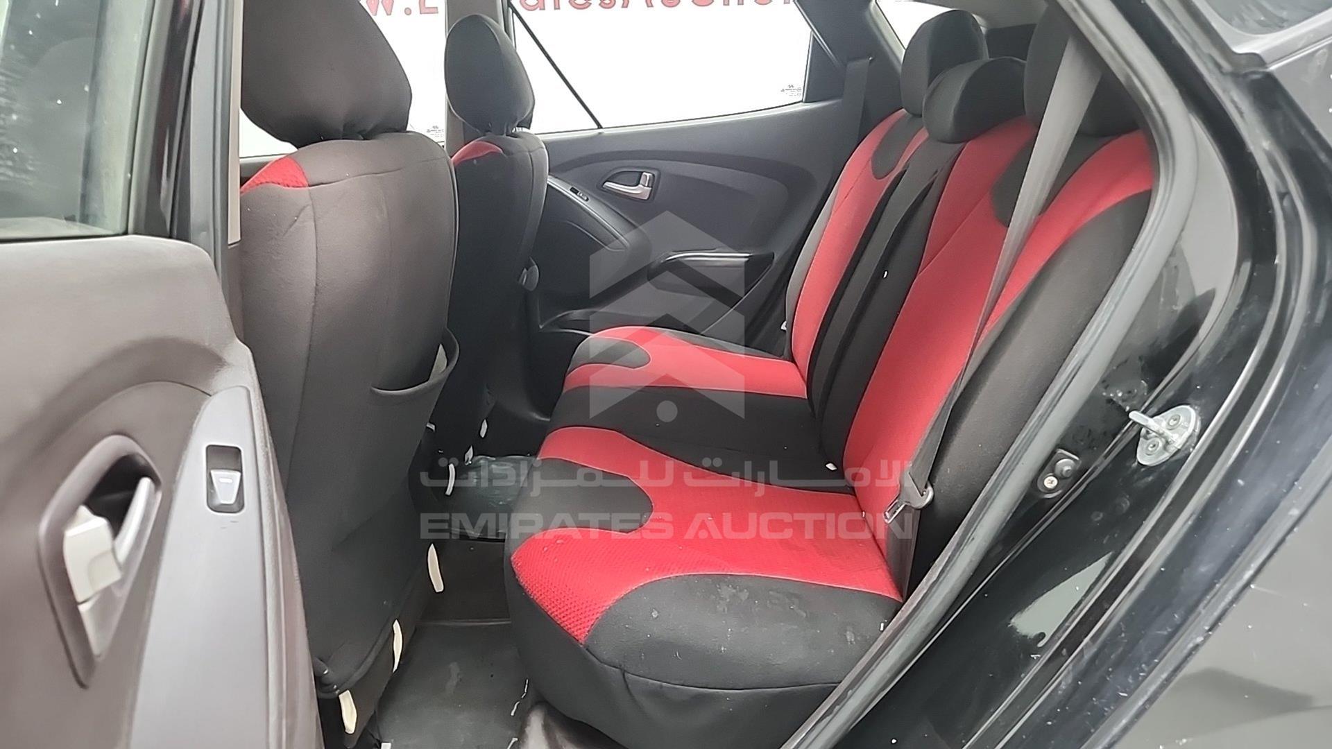 2013 HYUNDAI TUCSON VIN: KMHJT81BXDU630516