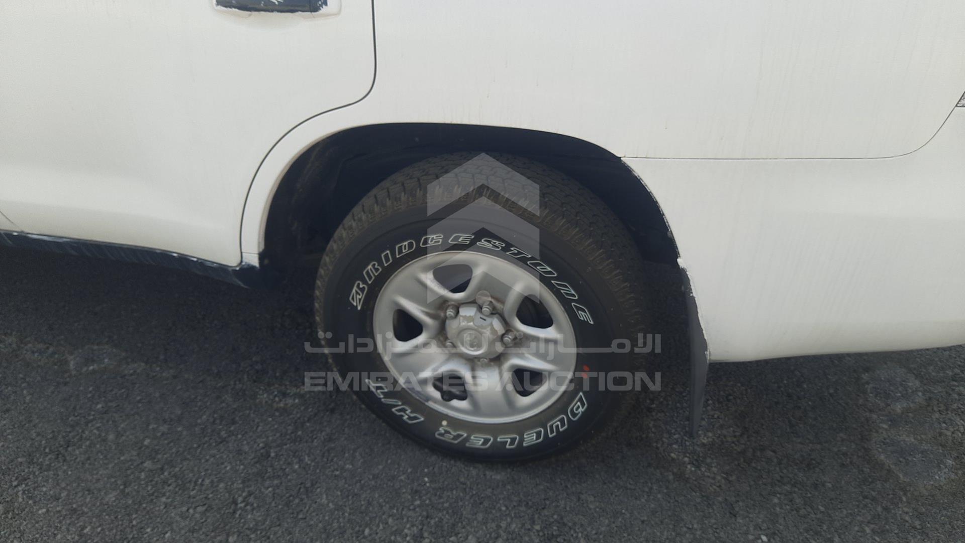 2011 TOYOTA LAND CRUISER VIN: JTMDU09J8B4043403
