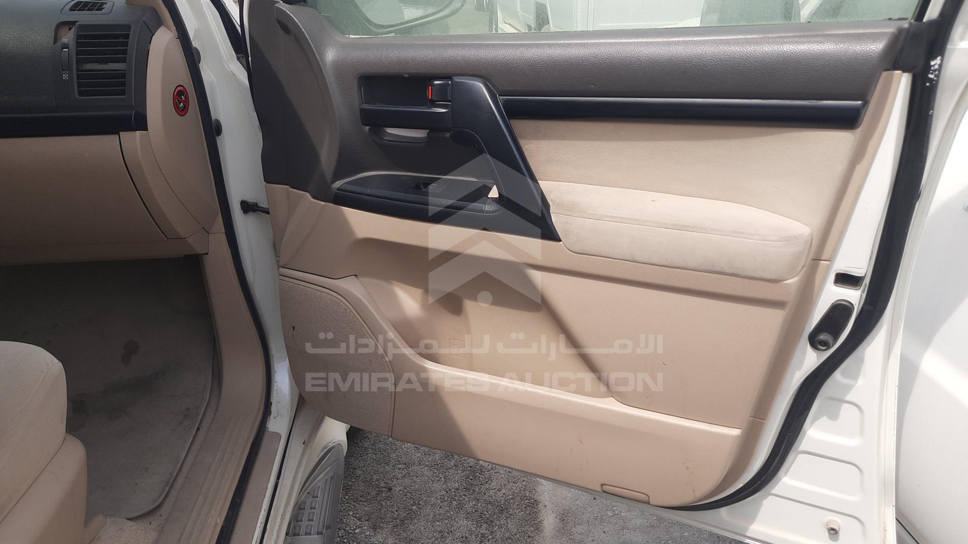 2014 TOYOTA LAND CRUISER VIN: JTMDU09J3E4094988