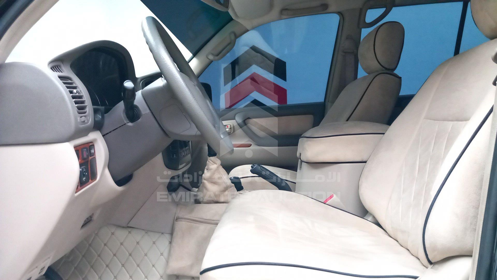 2006 TOYOTA LAND CRUISER VIN: JTEHJ09JX65145680