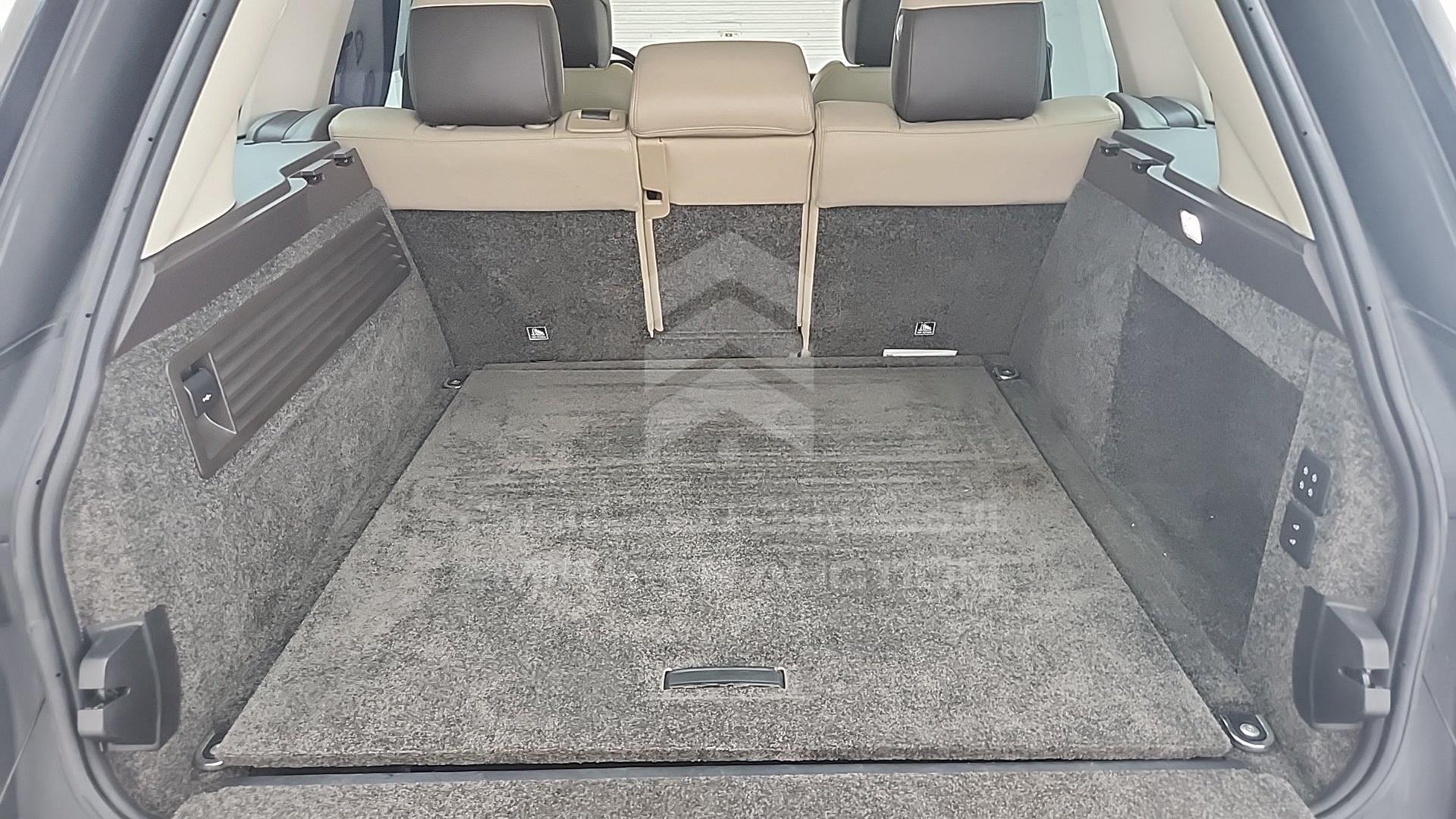 2018 RANGE ROVER VOGUE VIN: SALGA2BV3JA503204