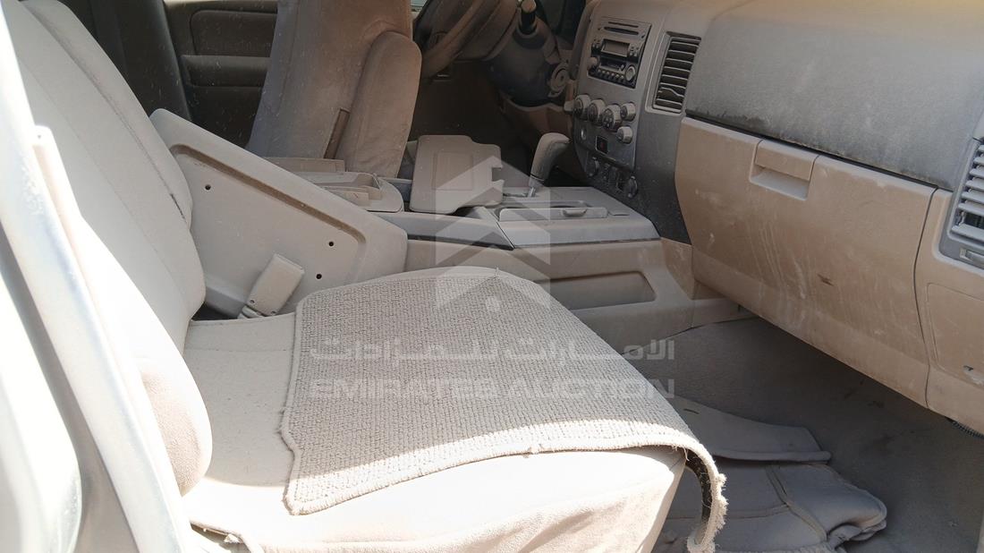 نيسان أرمادا 2006 — زاوية الراكب الأمامي للمقعد — صورة 23