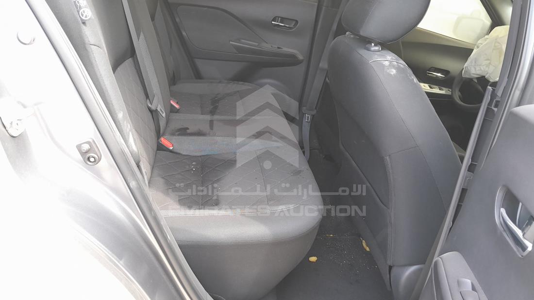 نيسان كيكس 2020 — زاوية الراكب الخلفي اليمنى — صورة 20