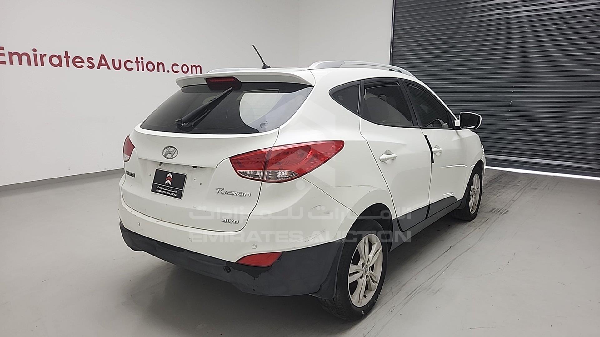 2011 HYUNDAI TUCSON VIN: KMHJT81B9BU132594
