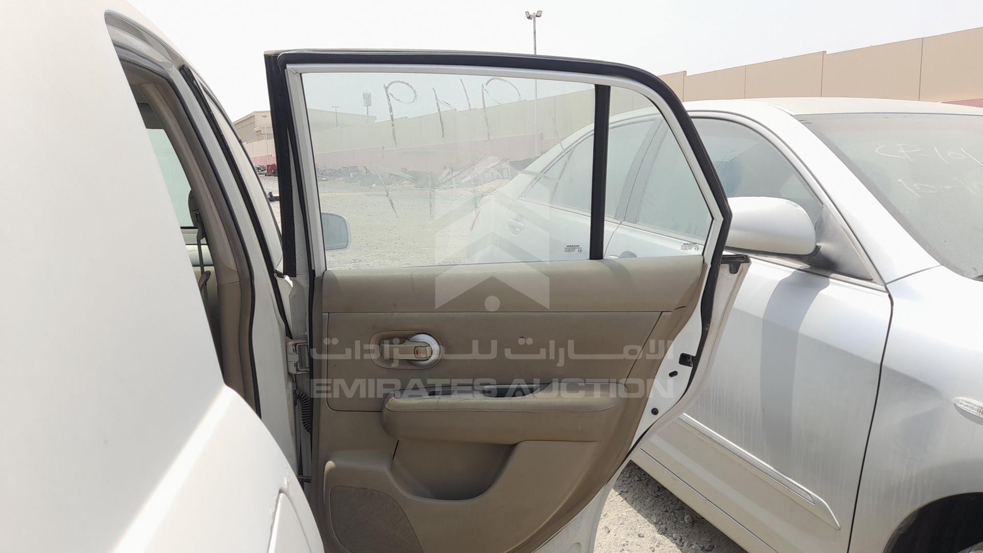 2011 NISSAN TIIDA VIN: 3N1BC1A69BK198472