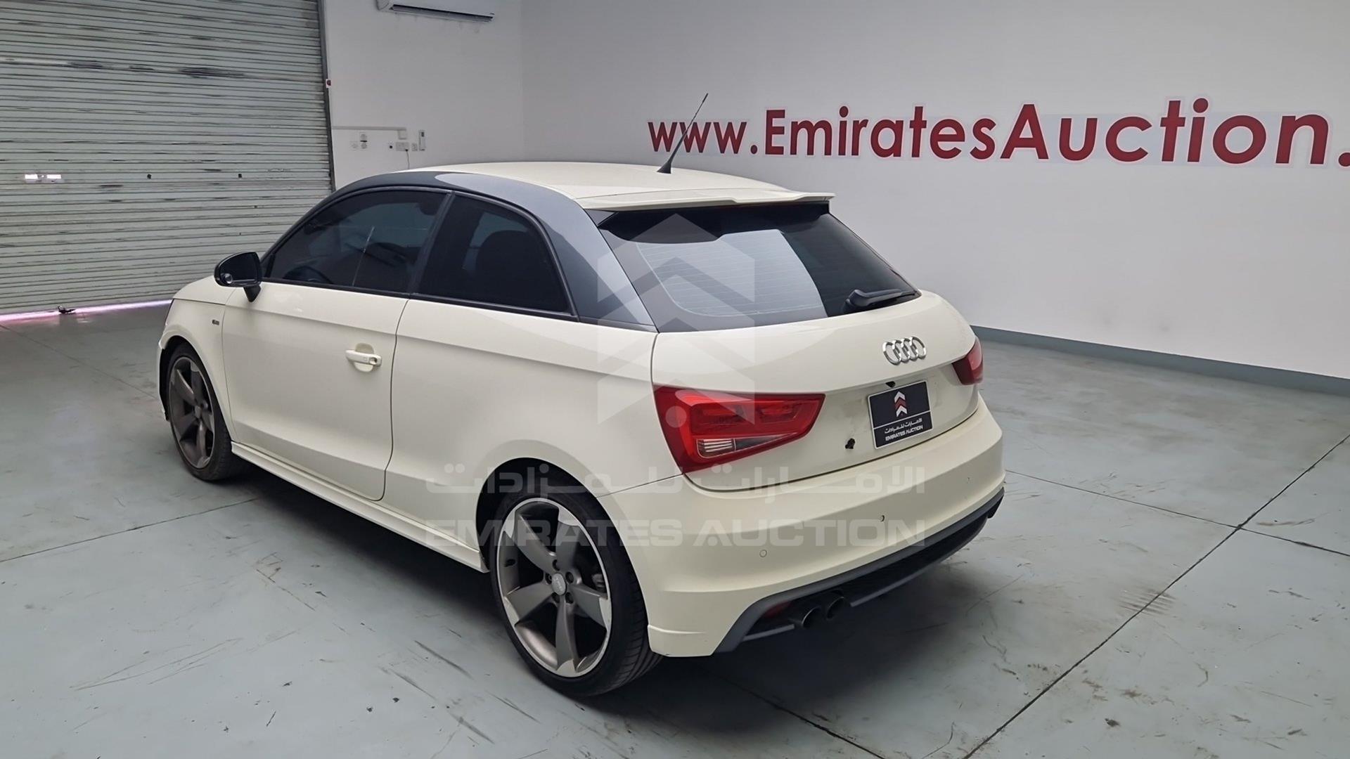 2011 AUDI A1 VIN: WAUAYA8X1BB069417