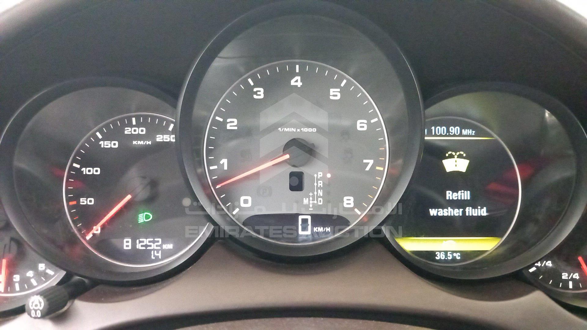 2011 PORSCHE CAYENNE VIN: WP1ZZZ92ZBLA50727