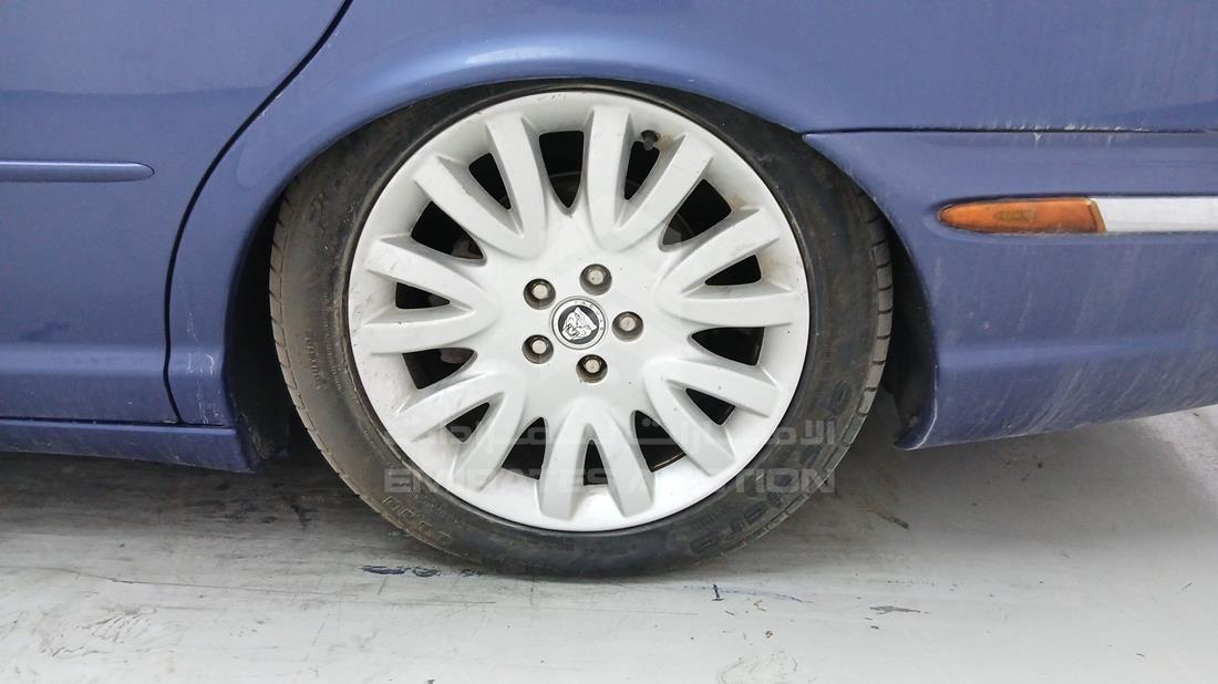 جاكوار  2004 — الإطار الخلفي الأيسر — صورة 42