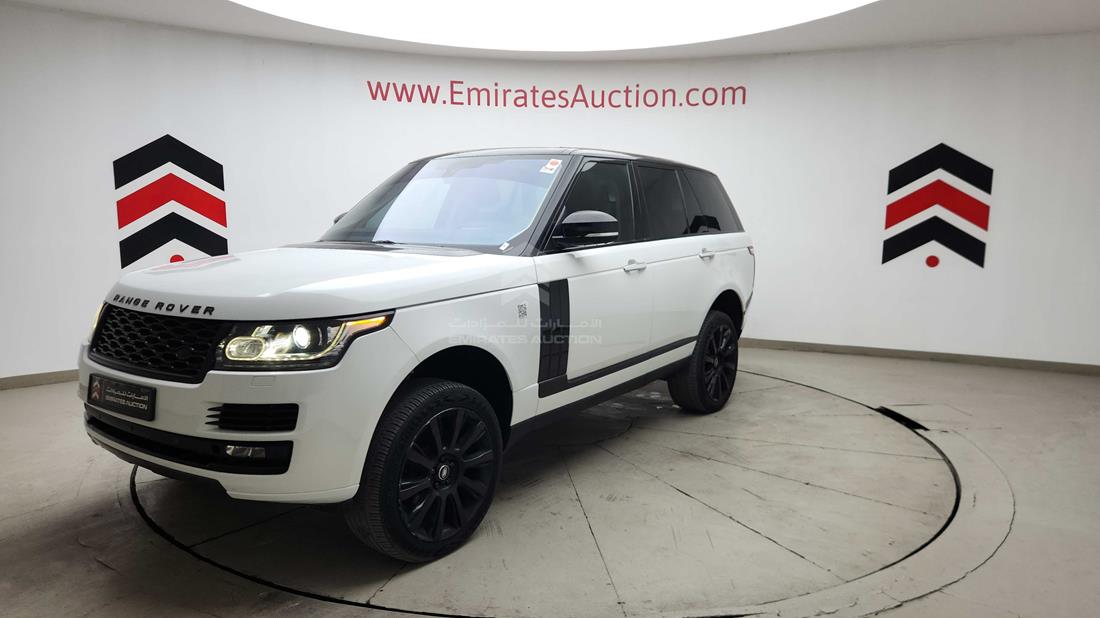 2016 Range Rover Vogue — Front Left Angle — Photo 7