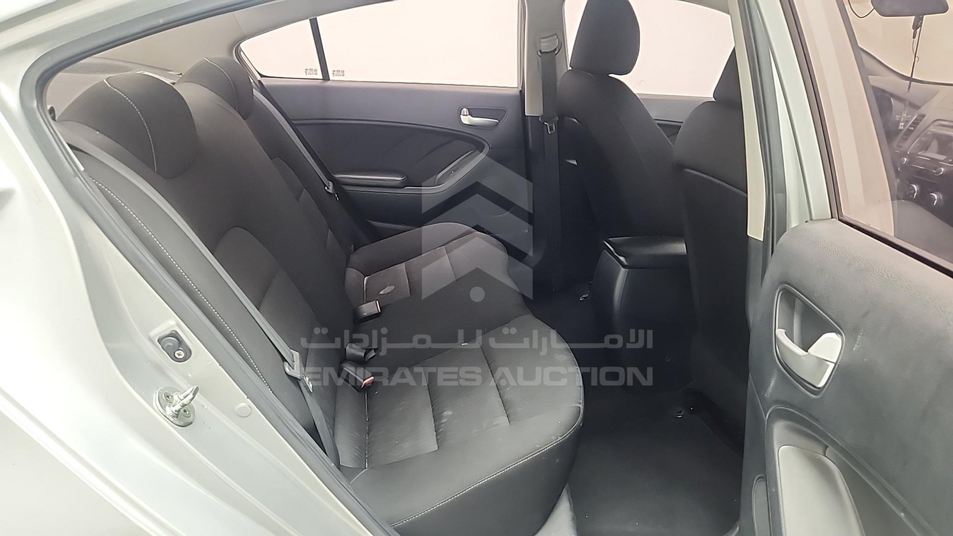 2016 KIA CERATO VIN: KNAFJ4110G5915950