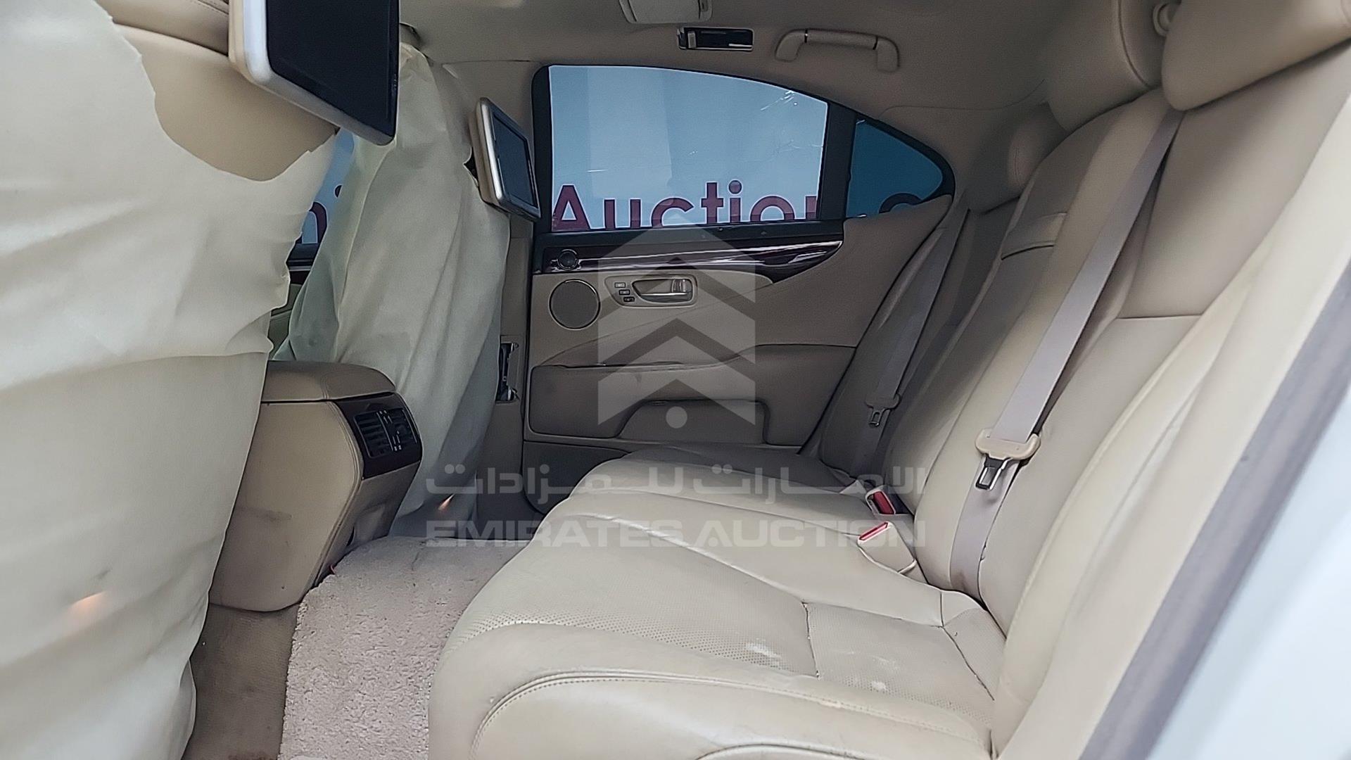2009 LEXUS LS 460 VIN: JTHBM46F595085349