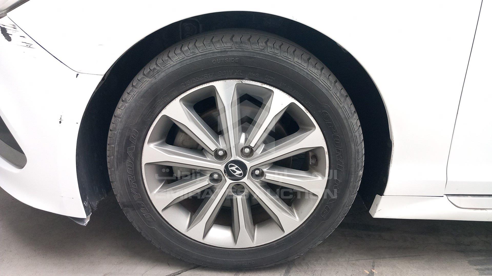 2016 HYUNDAI SONATA VIN: 5NPE34AF1GH334994