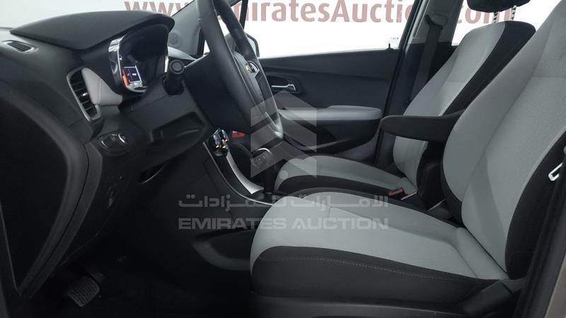 KL7CJKSB3LB353620 Auction: EmiratesAuction Lot: 409549 KL7CJKSB3LB353620 Chevrolet Trax 2020 BROWN Photo 12