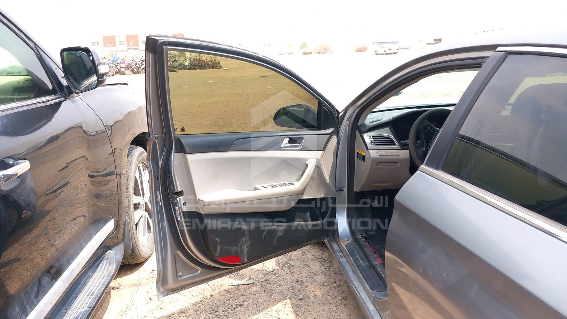 2015 HYUNDAI SONATA VIN: 5NPE24AF8FH039795