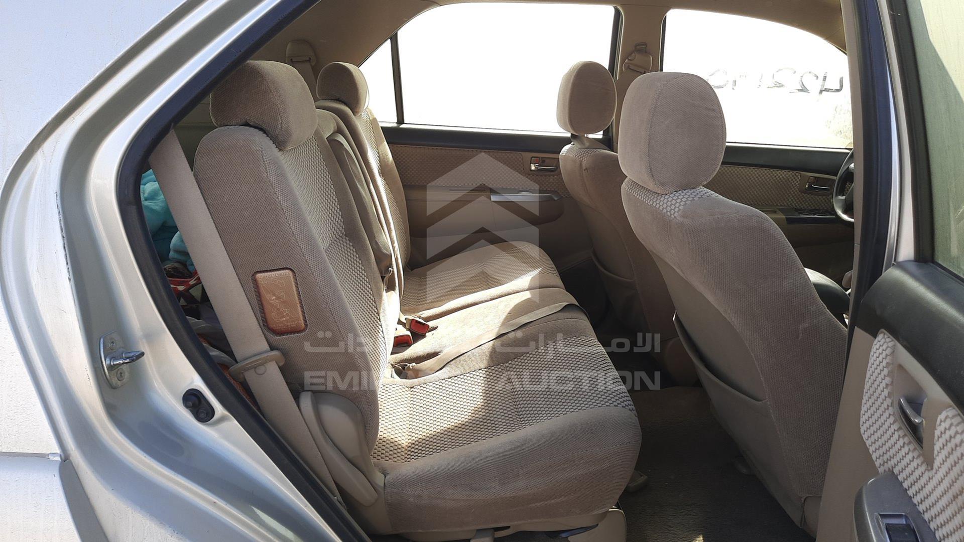 2014 TOYOTA FORTUNER VIN: MHFYX59G4E8061828
