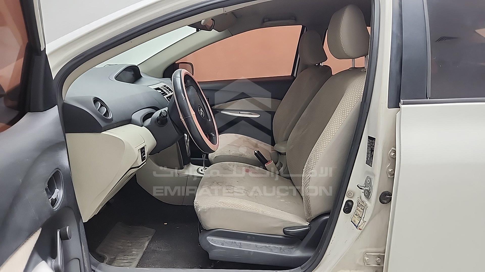 2006 TOYOTA YARIS VIN: JTDBW933261002594