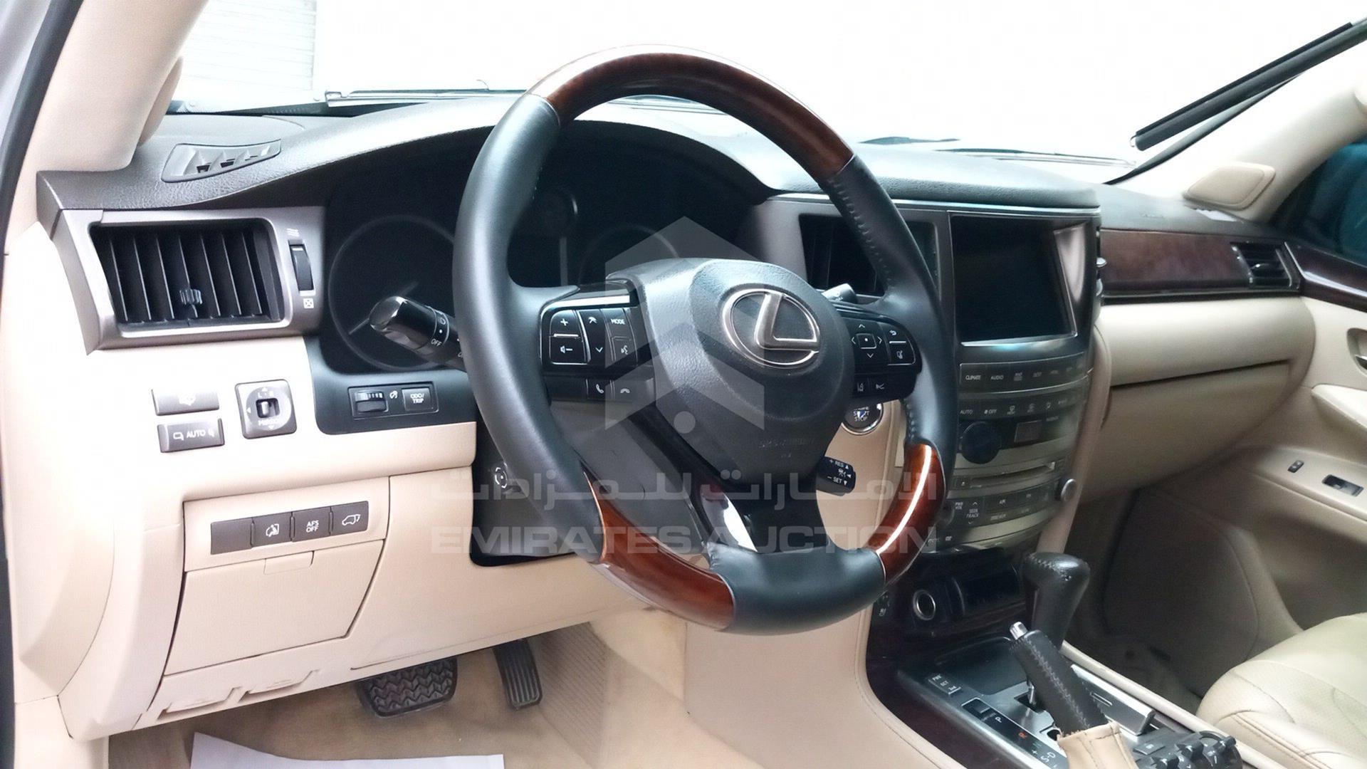 2009 LEXUS LX 570 VIN: JTJHY0OW994015504