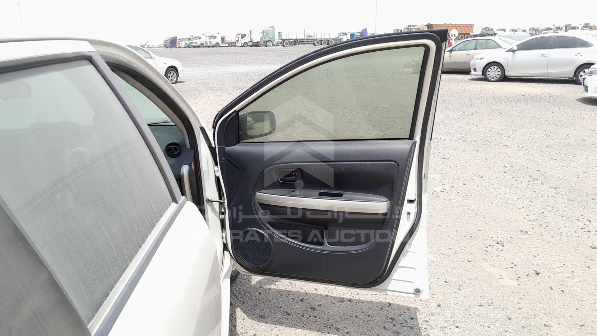 2006 TOYOTA XA VIN: JTDKT623460164077