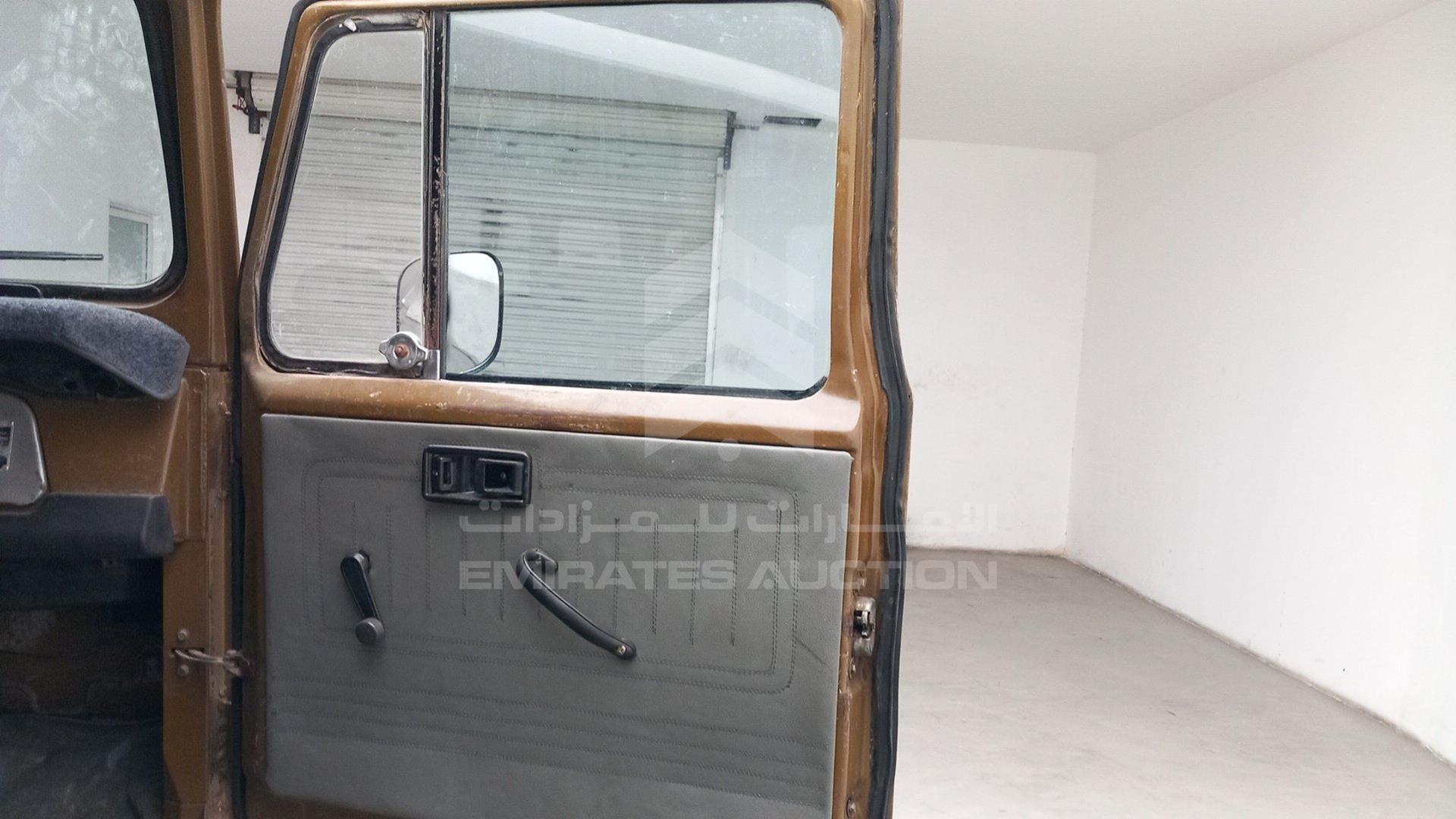 1980 TOYOTA LAND CRUISER VIN: FJ40325498