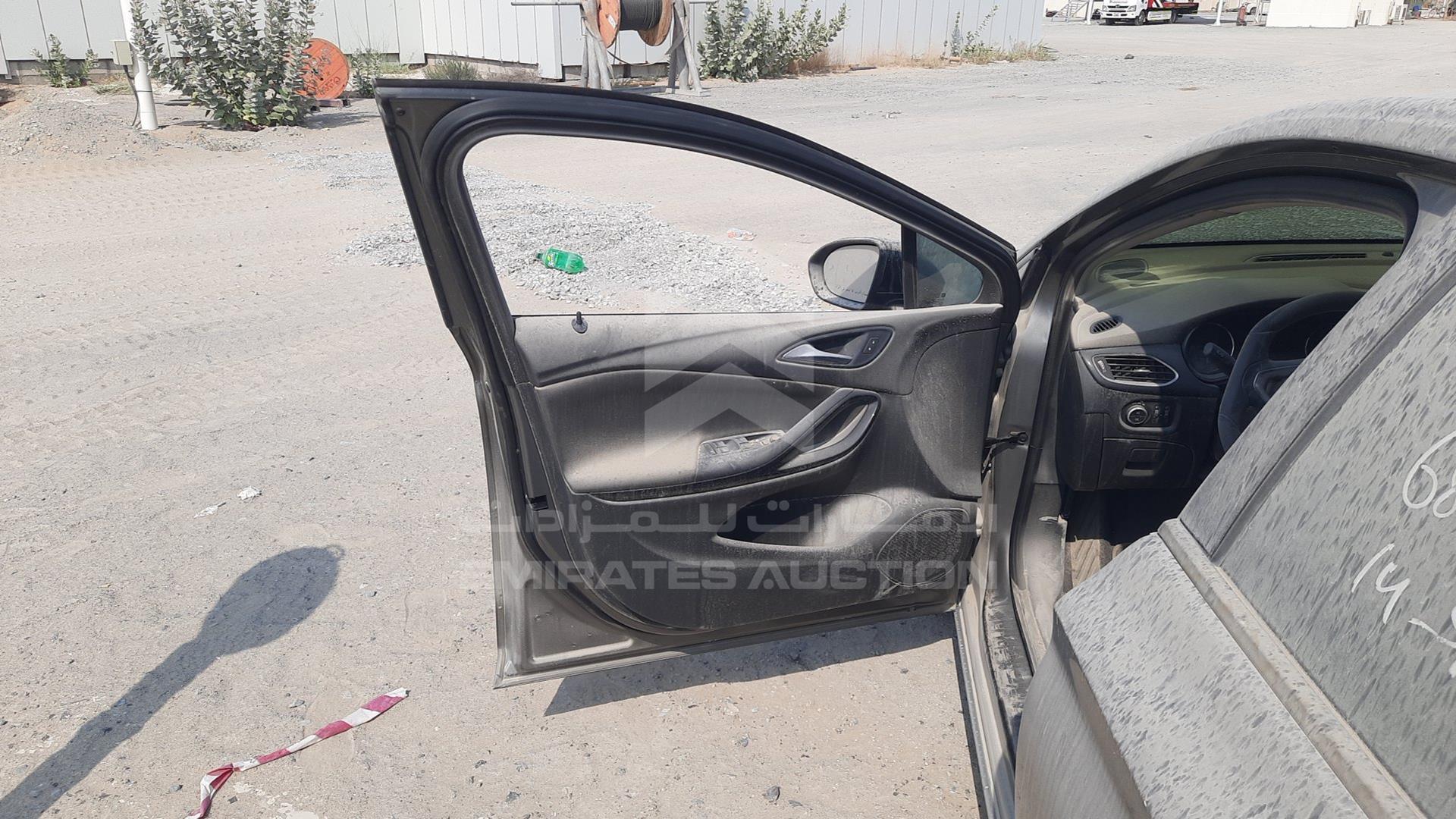 2021 OPEL ASTRA VIN: W0VBE6EC5MG007058